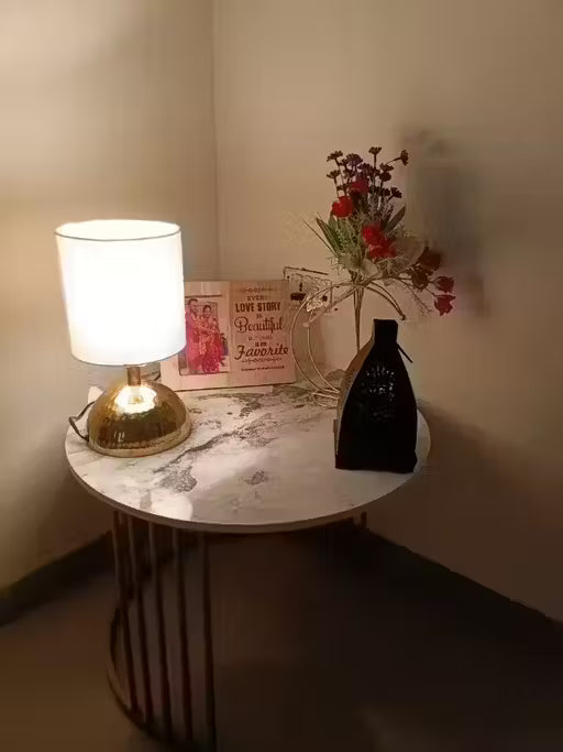 Golden Hammered’ Decorative Iron Table Lamp