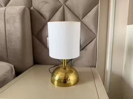 Golden Hammered’ Decorative Iron Table Lamp